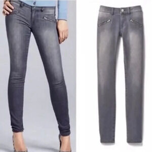 Cabi Zipper Low Rise Skinny Jeans Size 0 Distressed Denim Stretch Gray #5167